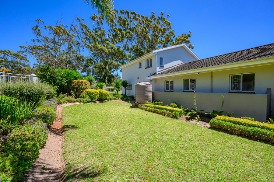 5 Bedroom Property for Sale in Weybridge Park Eastern Cape